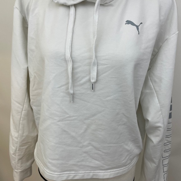 Puma crop hoodie size Medium. Long sleeves. - Picture 6 of 13